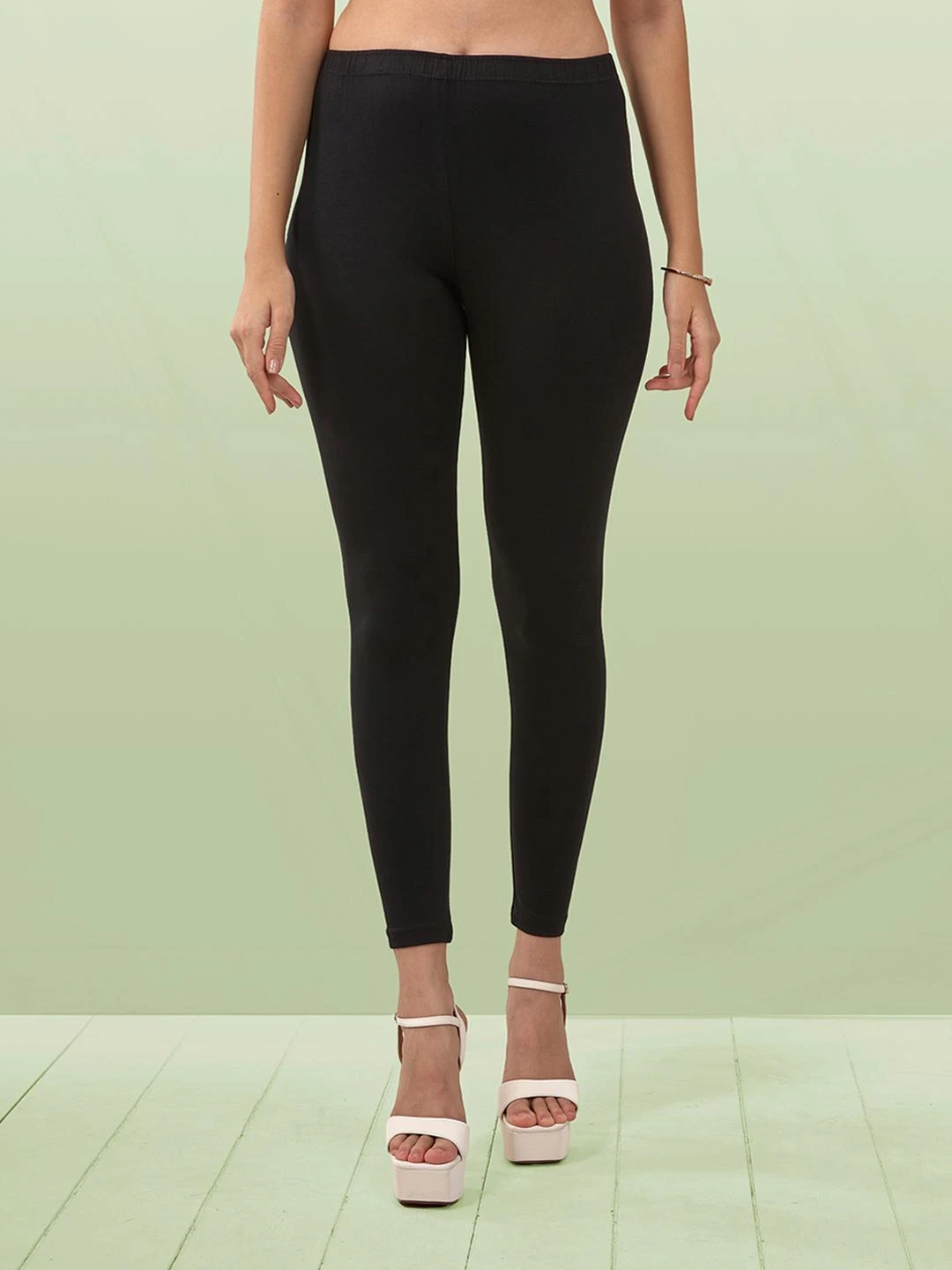 Women Black Solid Ankle Length Leggings